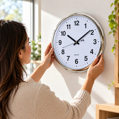 Reloj de Pared Analógico 40 cm con Números Grandes y Marco Plateado
